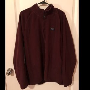 Men’s Old Navy fleece pullover with half zip.